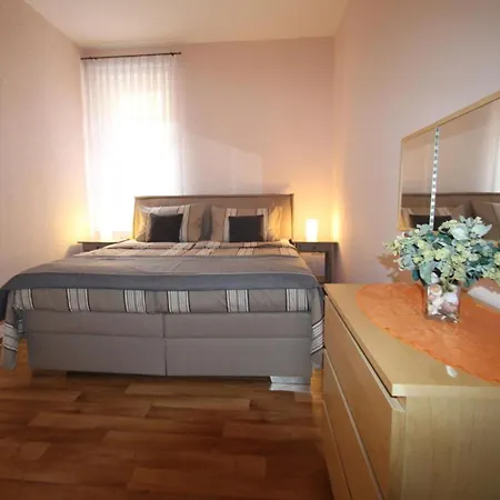 Charterpoint 1 Apartment